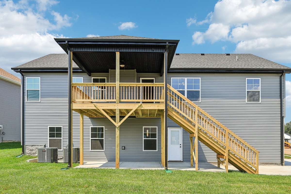 Sample pictures from a previous build showing the Oakmont Floor Plan. Materials and colors are subject to change without notice.