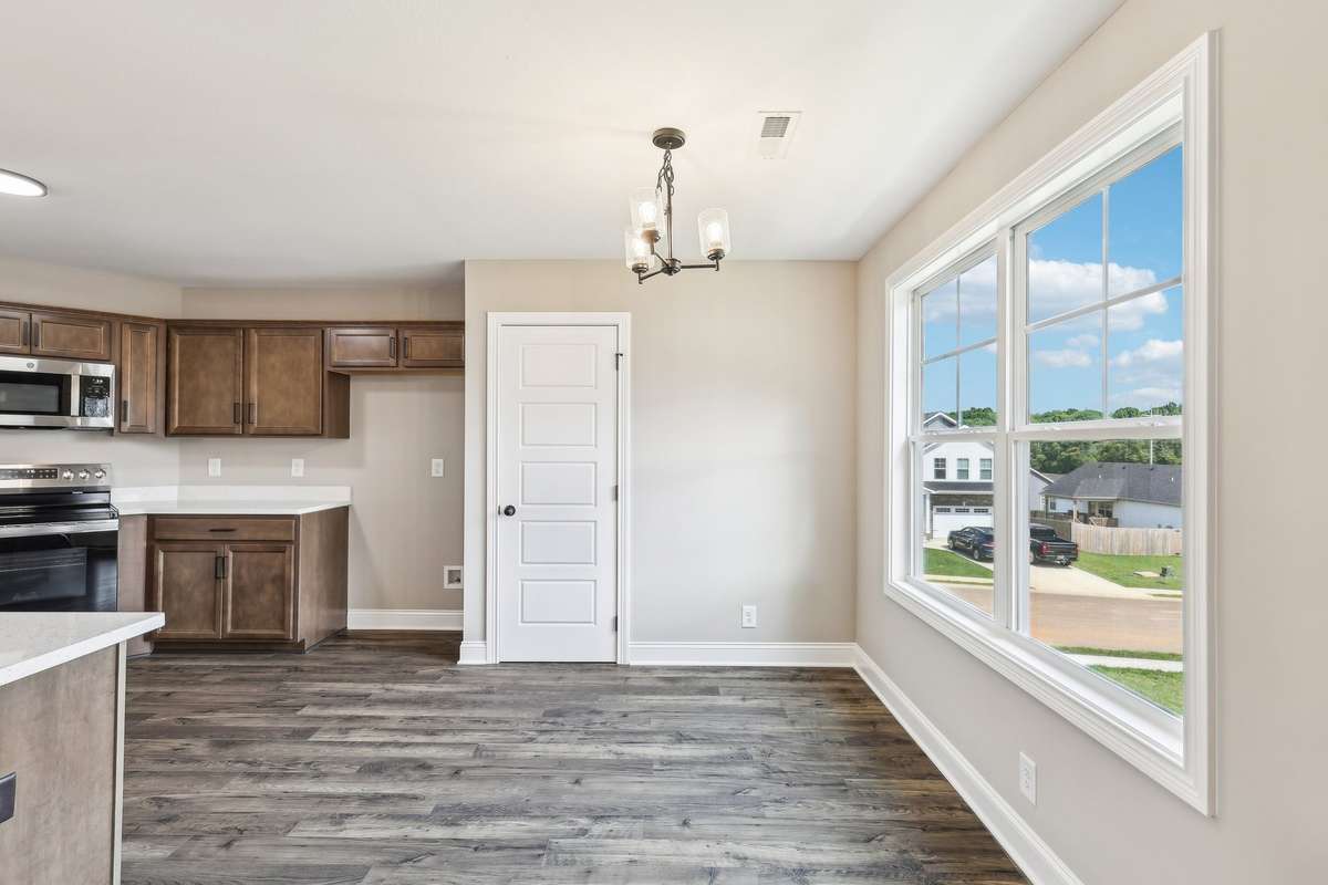 Sample pictures from a previous build showing the Oakmont Floor Plan. Materials and colors are subject to change without notice.