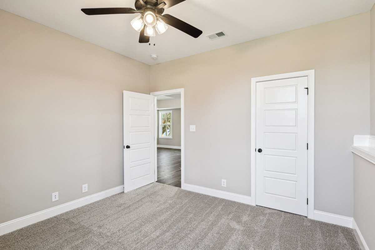 Sample pictures from a previous build showing the Oakmont Floor Plan. Materials and colors are subject to change without notice.