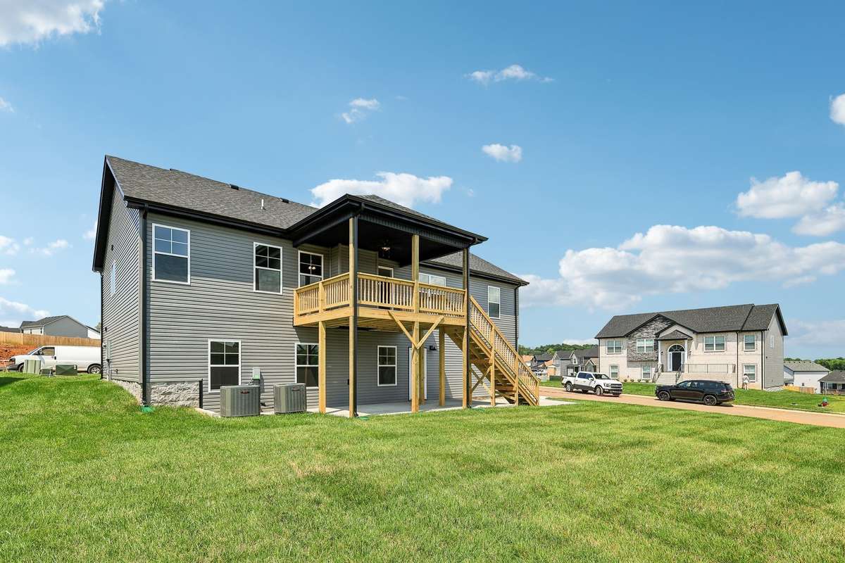 Sample pictures from a previous build showing the Oakmont Floor Plan. Materials and colors are subject to change without notice.