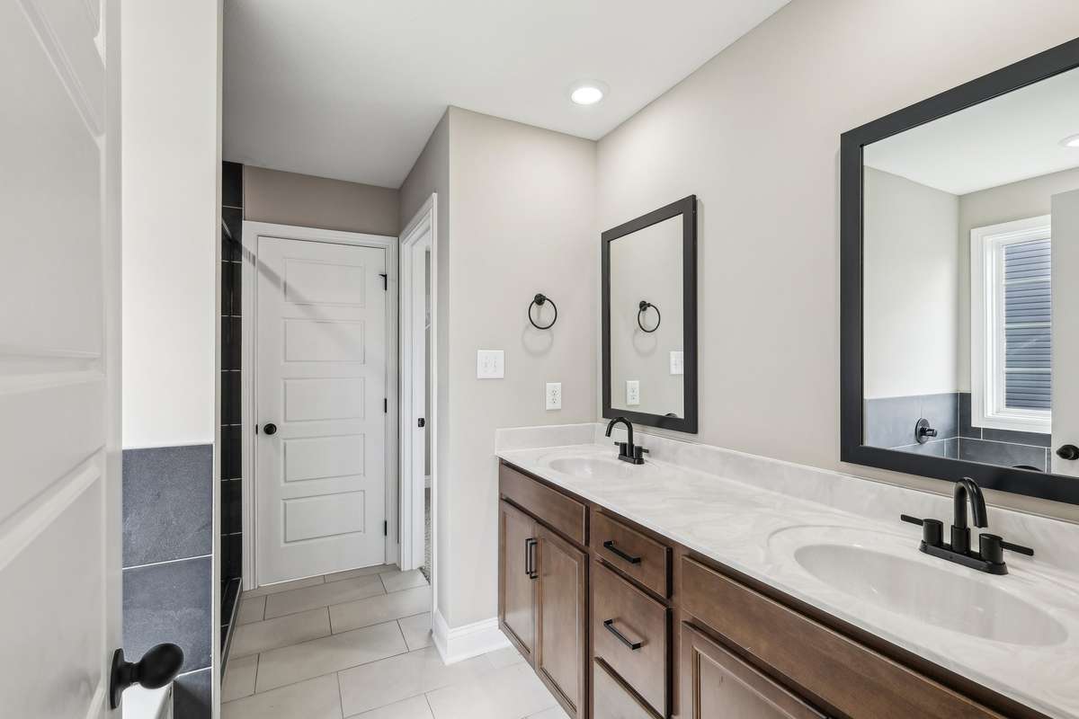 Sample pictures from a previous build showing the Oakmont Floor Plan. Materials and colors are subject to change without notice.