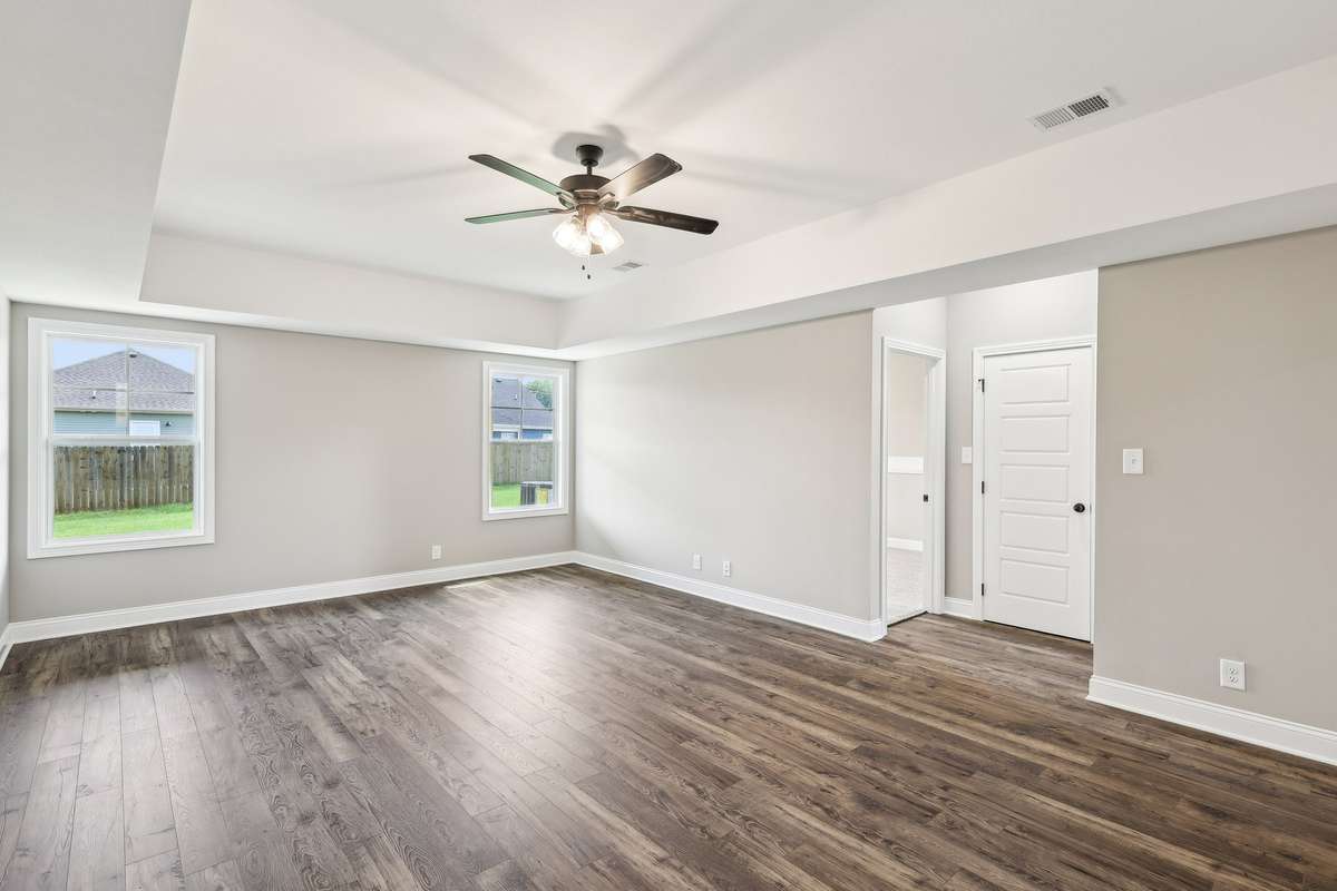 Sample pictures from a previous build showing the Oakmont Floor Plan. Materials and colors are subject to change without notice.