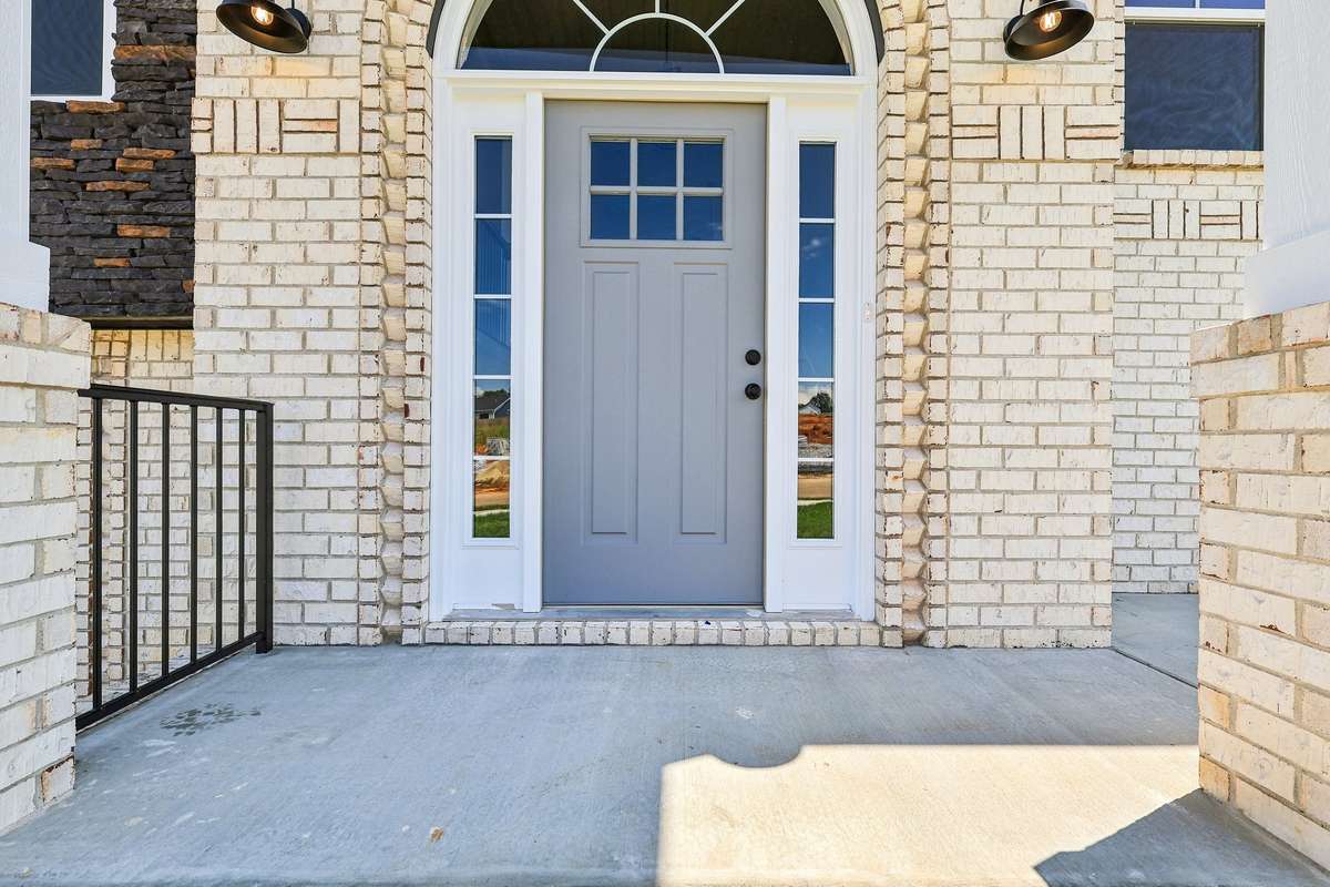 Sample pictures from a previous build showing the Oakmont Floor Plan. Materials and colors are subject to change without notice.