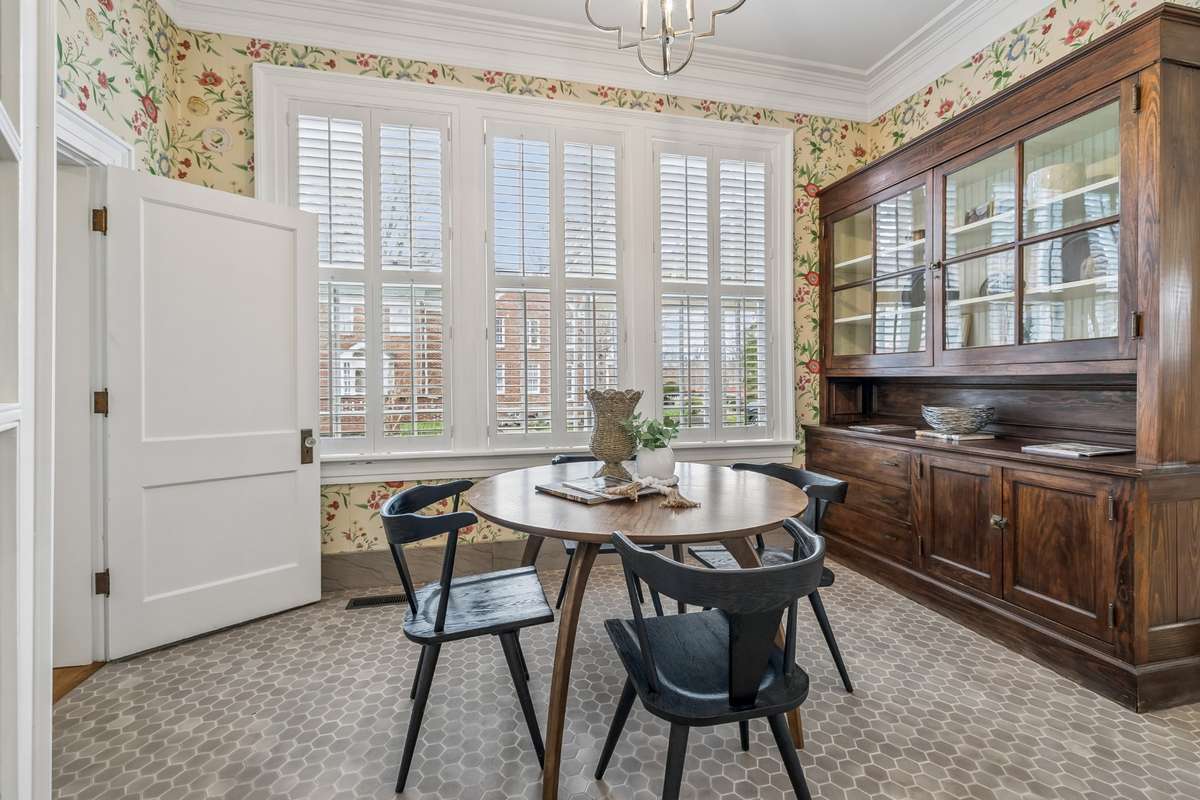 Built-in china cabinet, tile floor and lots of light!