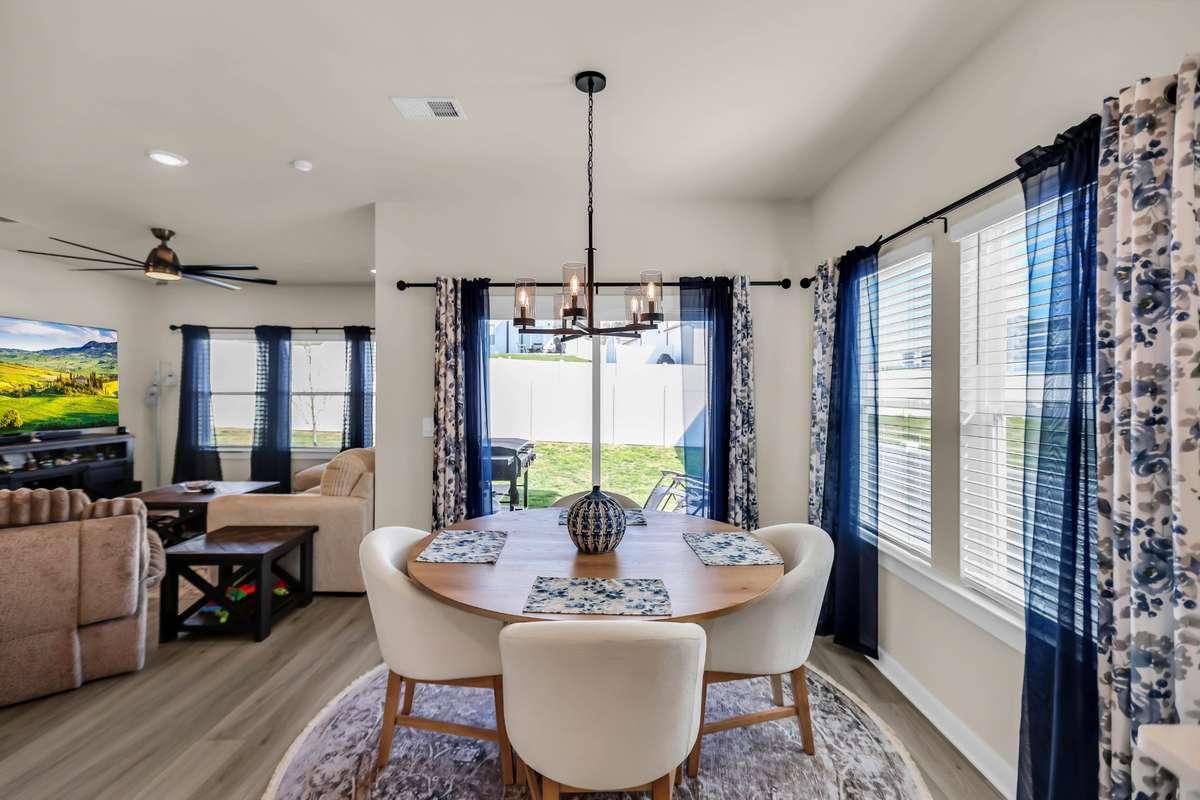 Enjoy your meals in comfort and style
