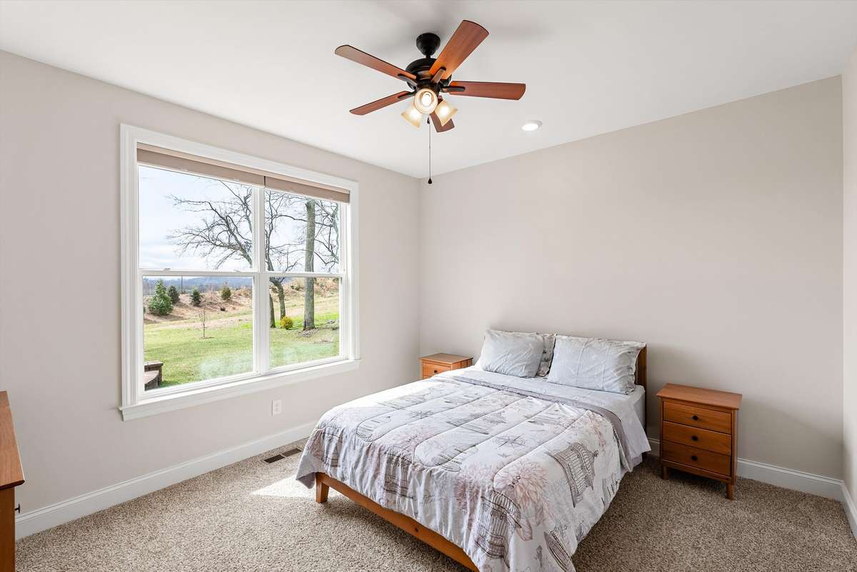 Downstairs guest room with full ensuite bathroom