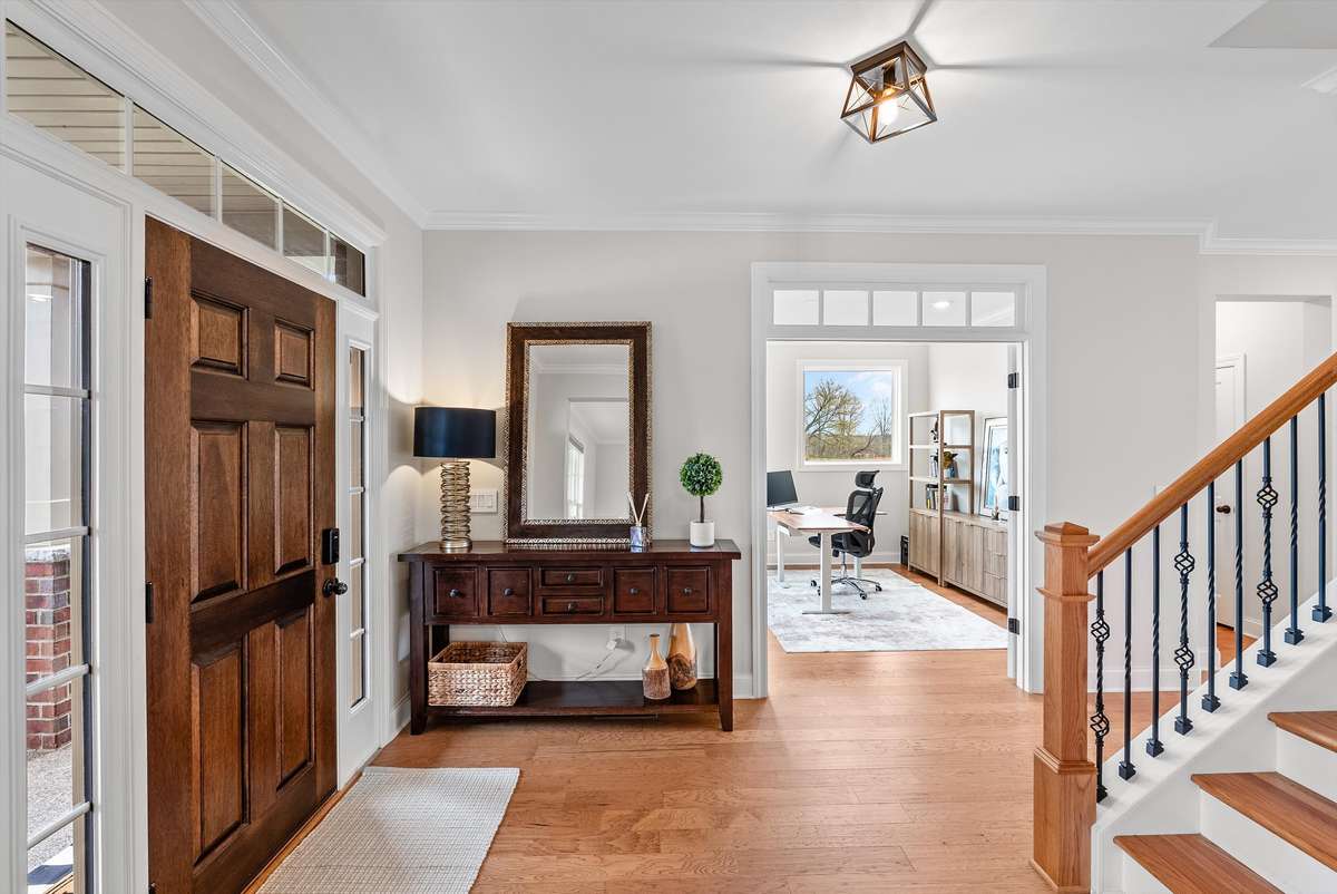 Light, bright and expansive entry foyer
