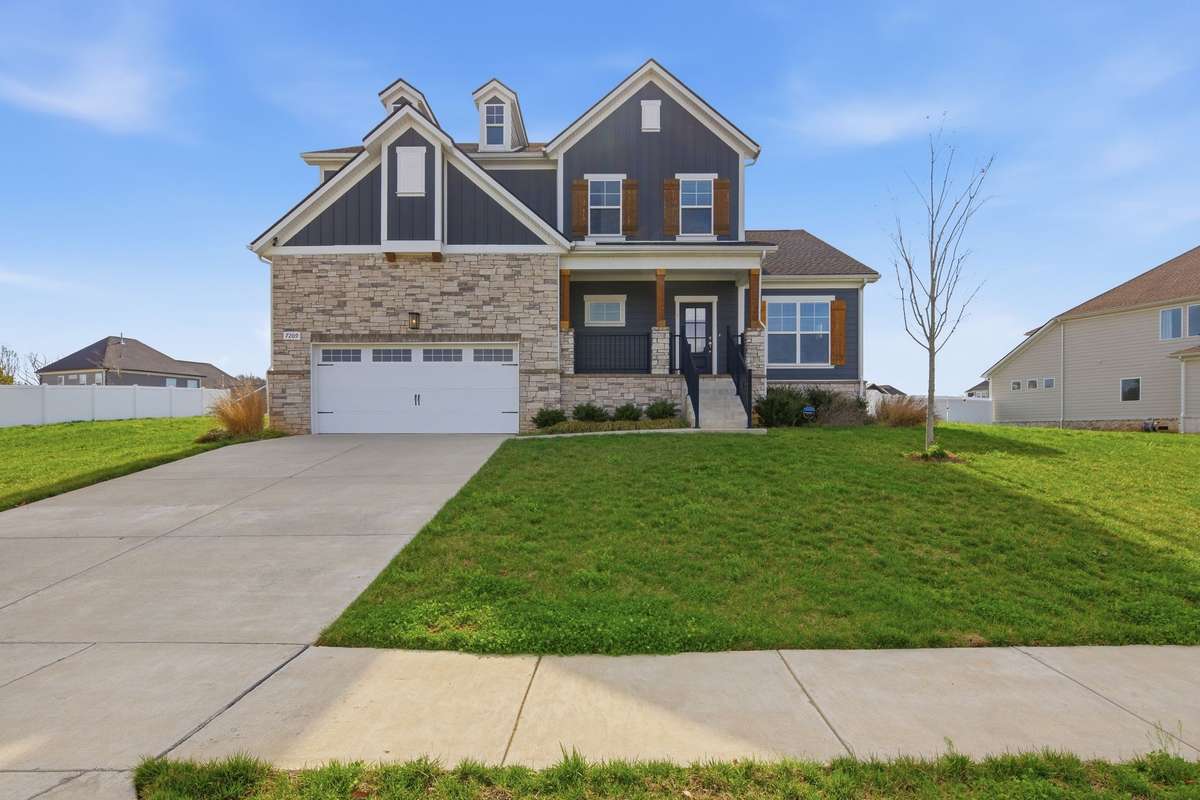 Gorgeous home in Richvale Estates in Fairview.    Move in ready on 1/2 acre yard