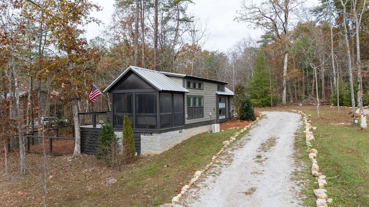 Opportunities are abound with this home: live in it year round, use it as a weekend retreat with passive income-generation potential or as a pure investment as a vacation rental!