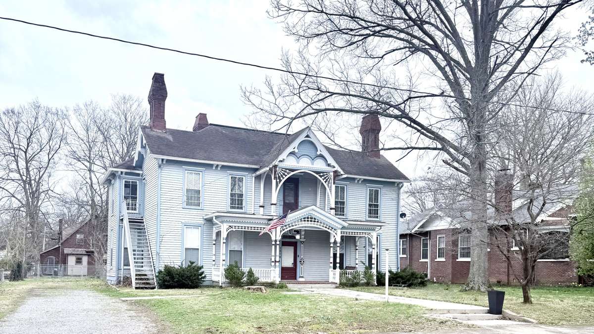 1814 South Main St., Hopkinsville, KY