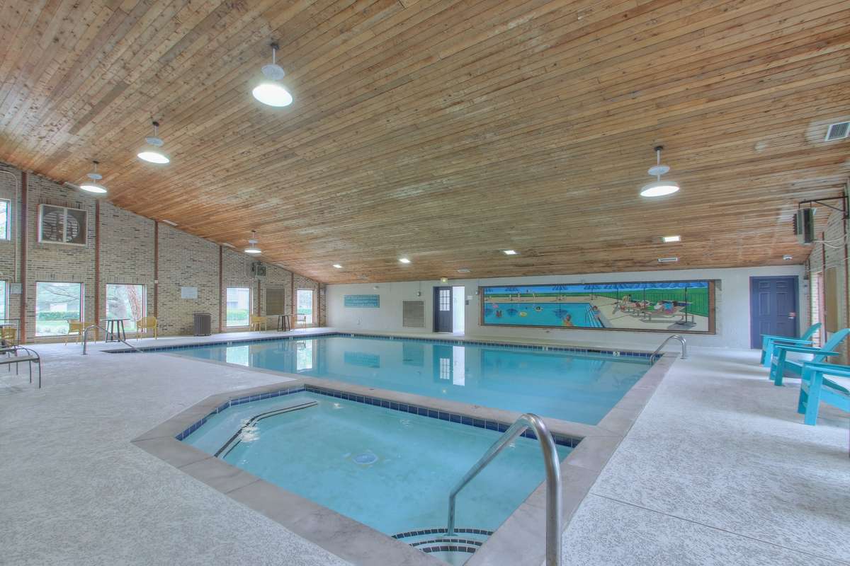 The indoor swimming facilities as part of the fitness center.