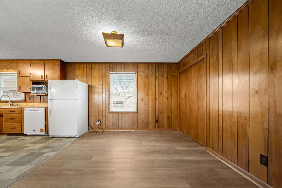 Dining room off of kitchen