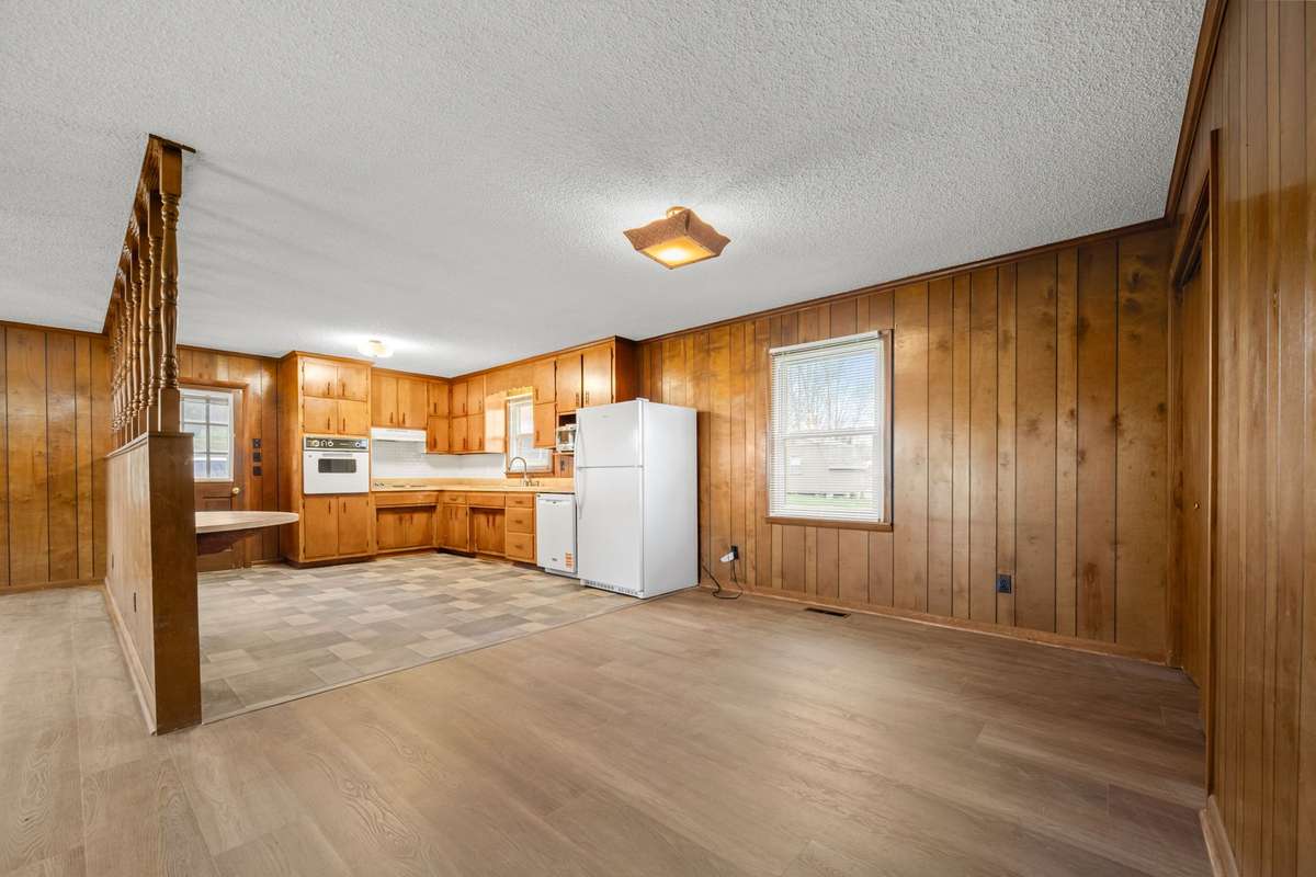 Dining room/kitchen view