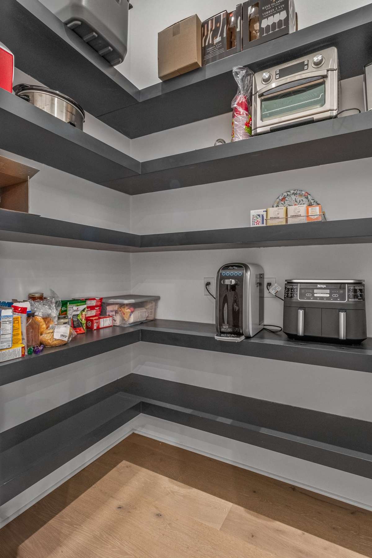 Built in open shelves for all your pantry & storage needs