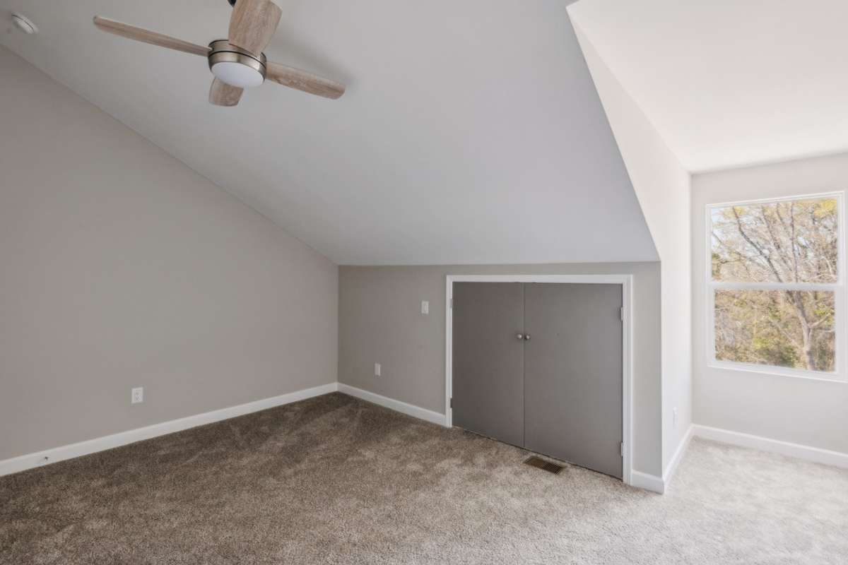 Photo is of different unit, identical interior.
