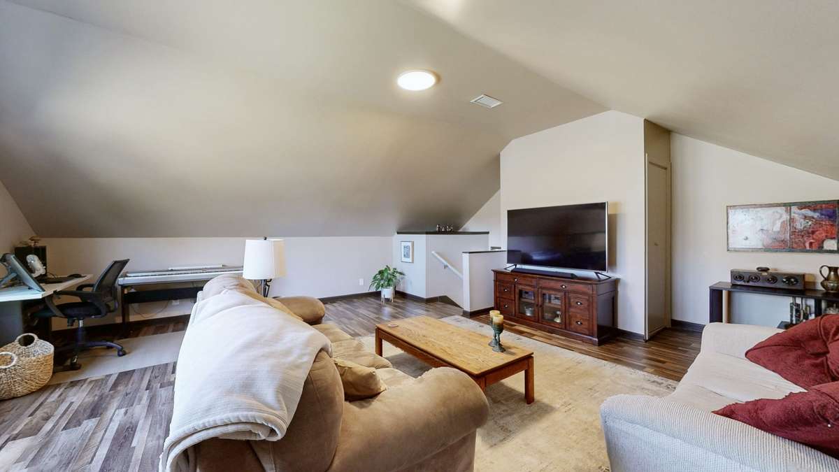 Lots of spaces for multiple functions in this space. Need a teen hangout or extra bedroom? This would be perfect!