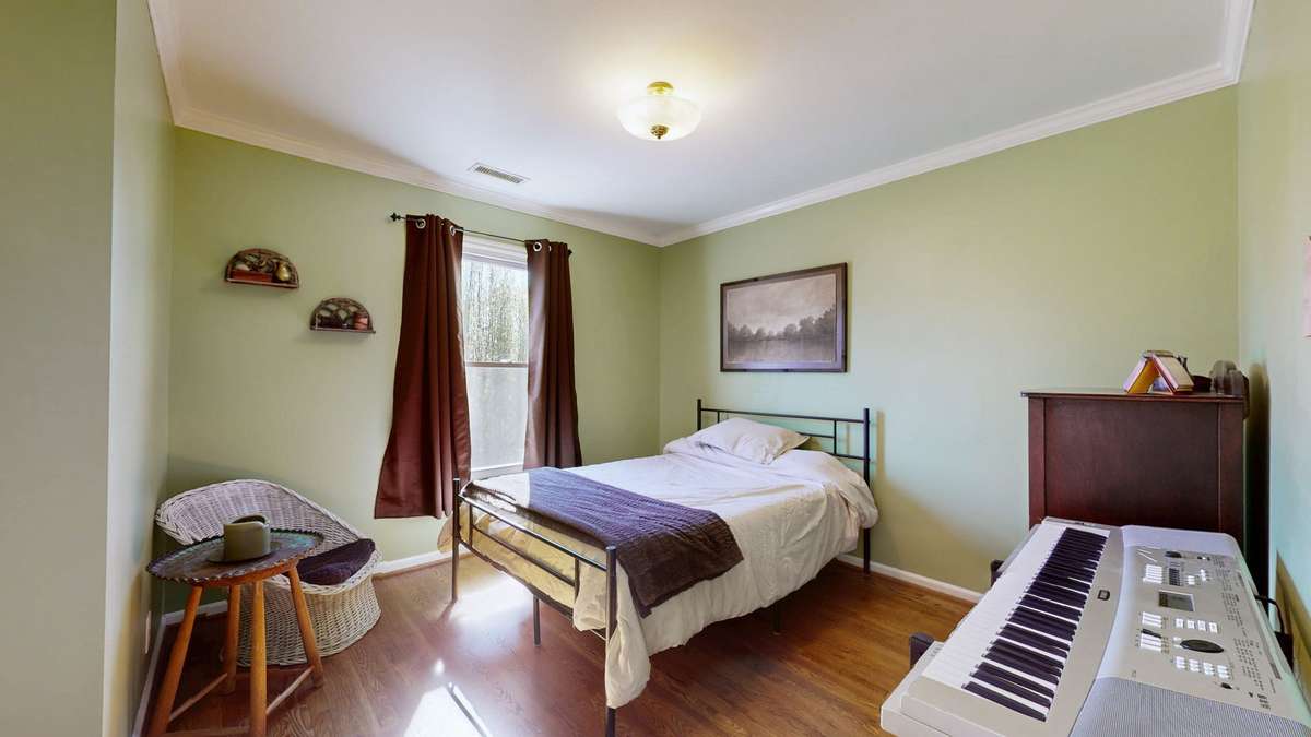 Second guest room upstairs