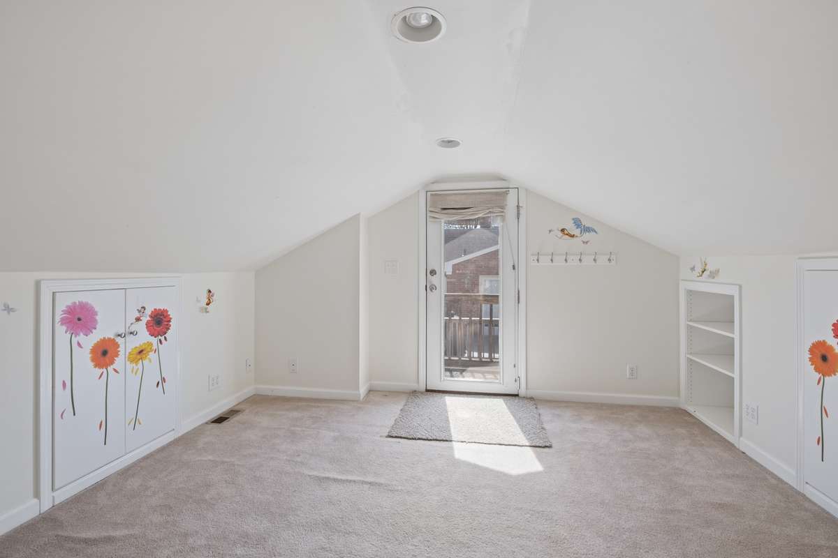 Second story - full of potential!
