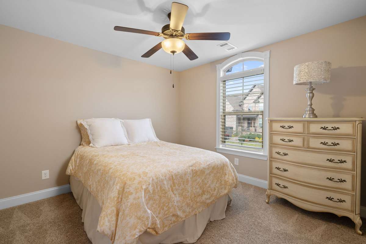 2nd bedroom