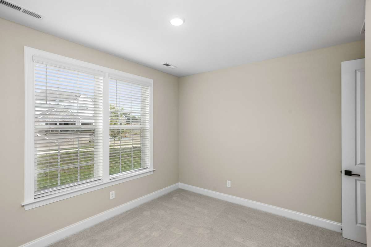 First floor bedroom or can be an office