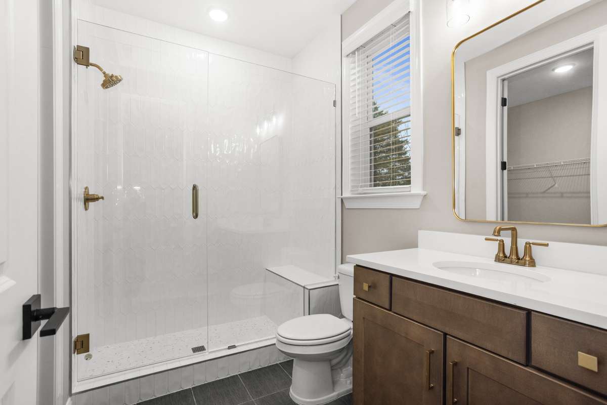 Bath 2 on 2nd floor