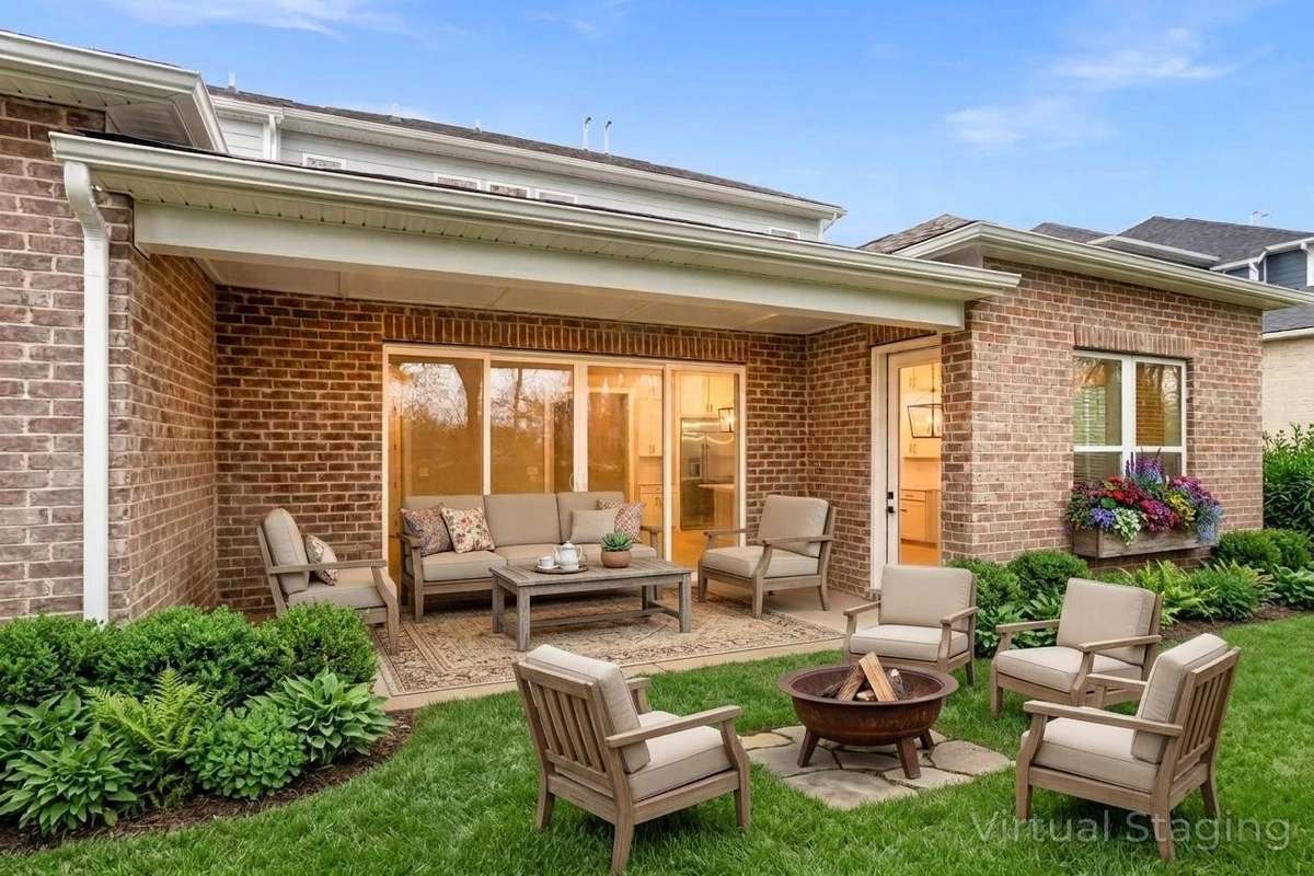 Staged back patio/yard
