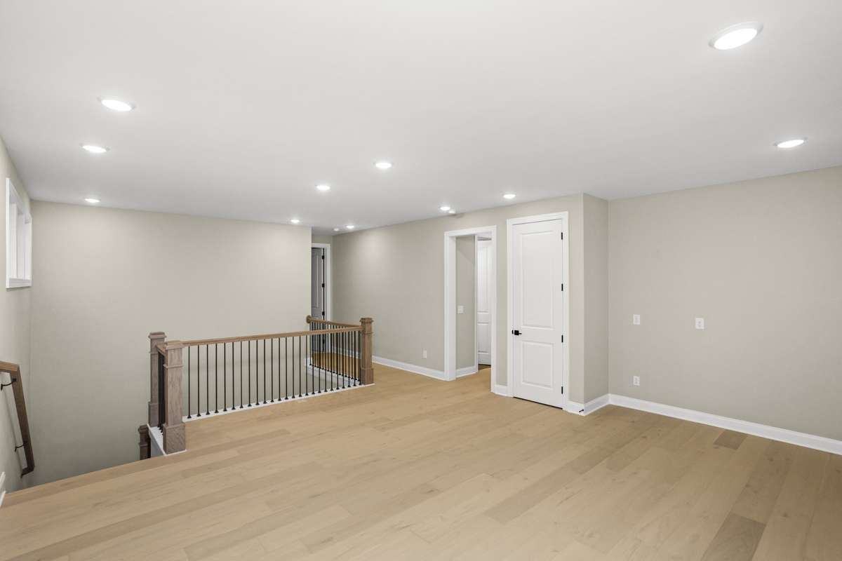 2nd floor spacious Den