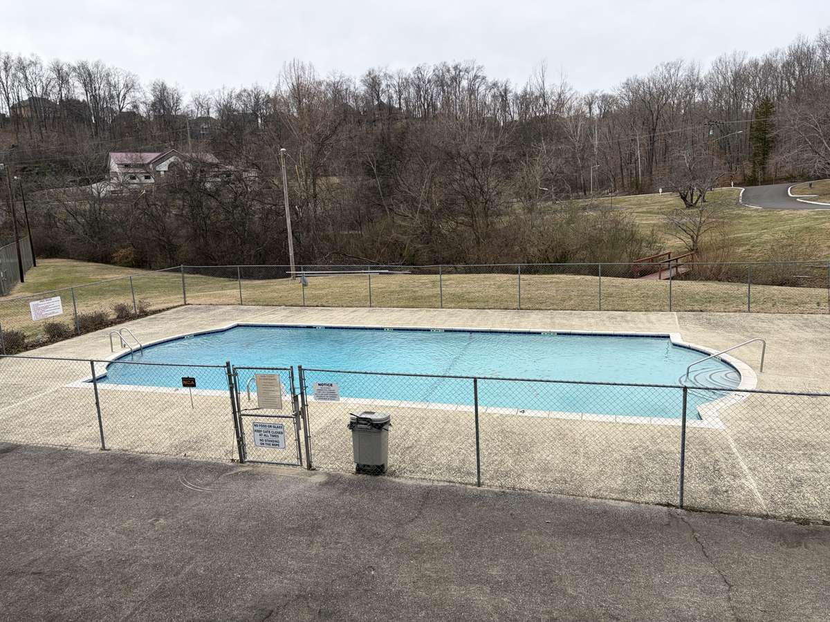 Community pool