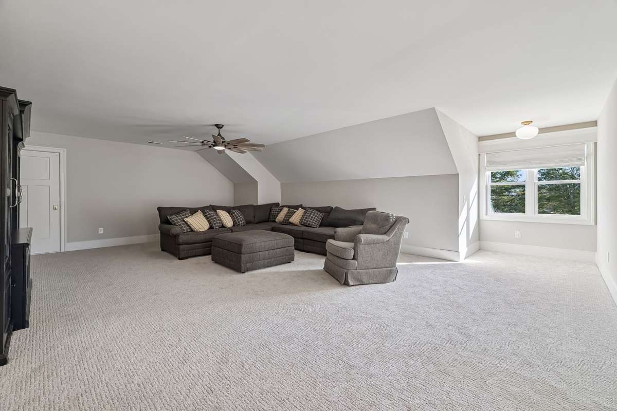 Upstairs bonus room