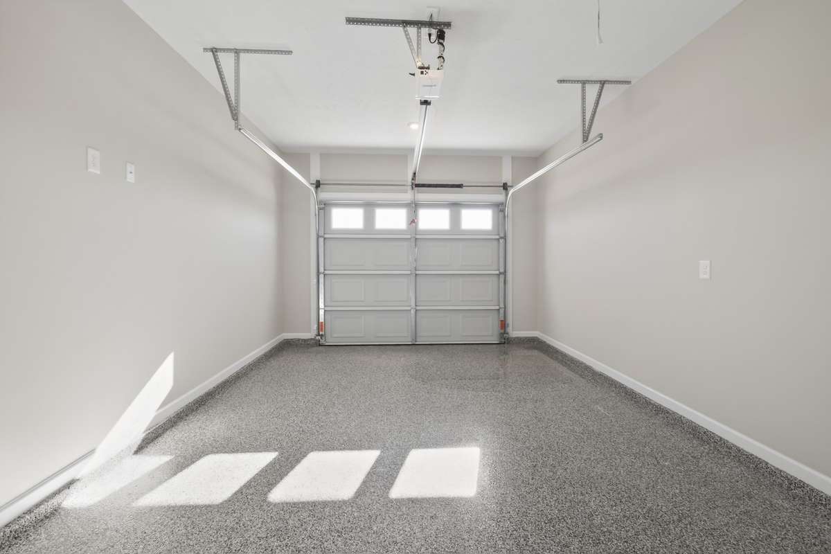 Single Car Garage w/ Epoxy Floor