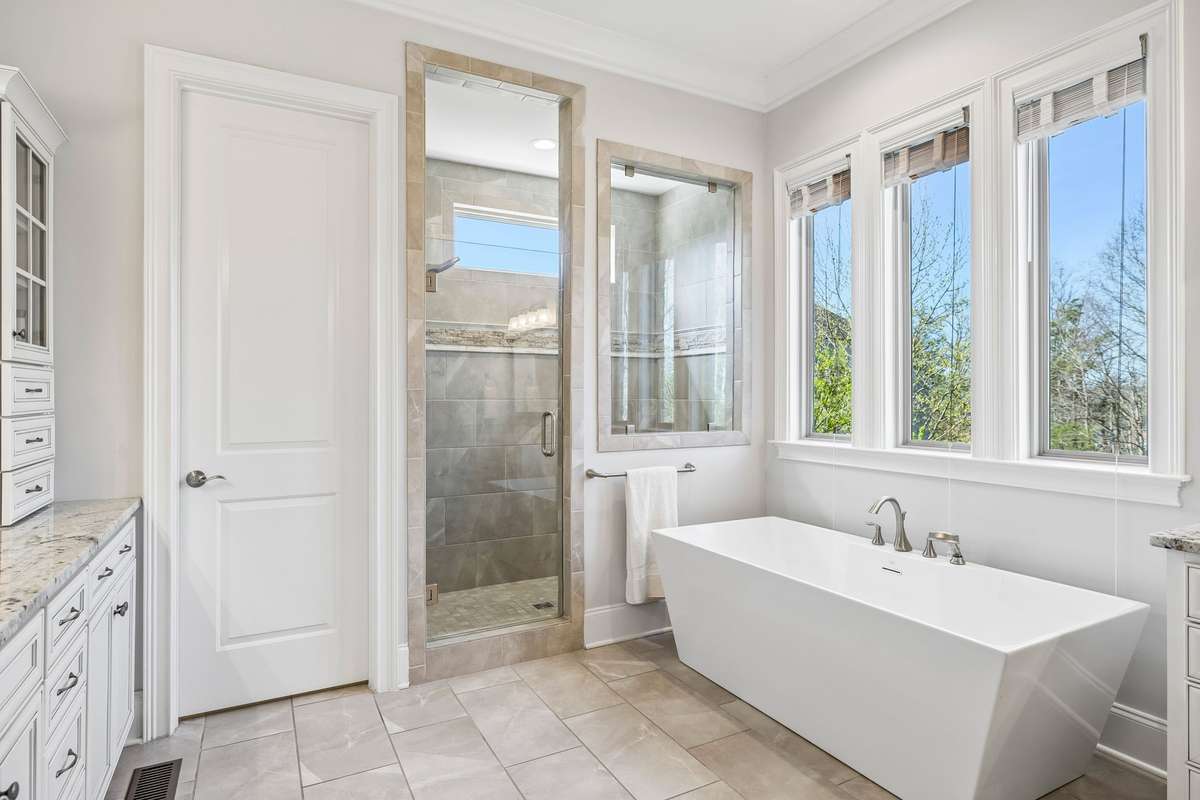 Bright and cheerful Primary Bath with oversized soaking tub