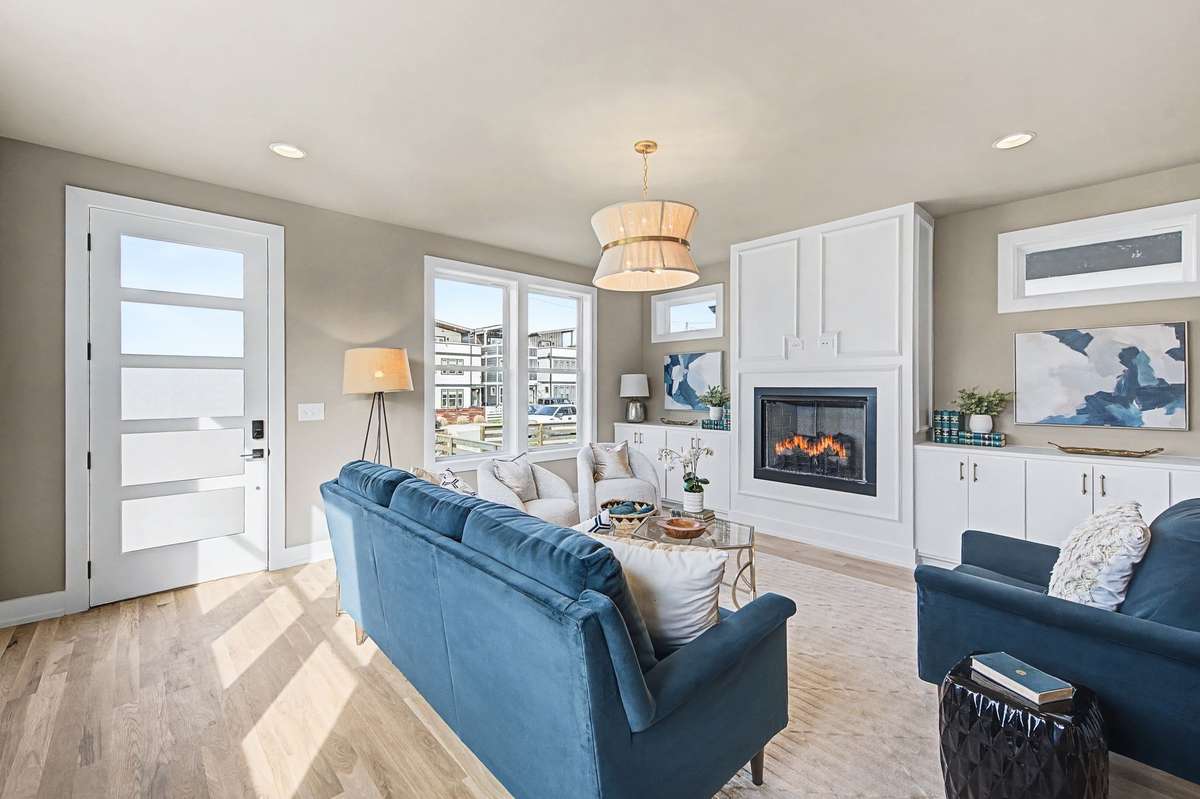 Fabulous built ins for storage