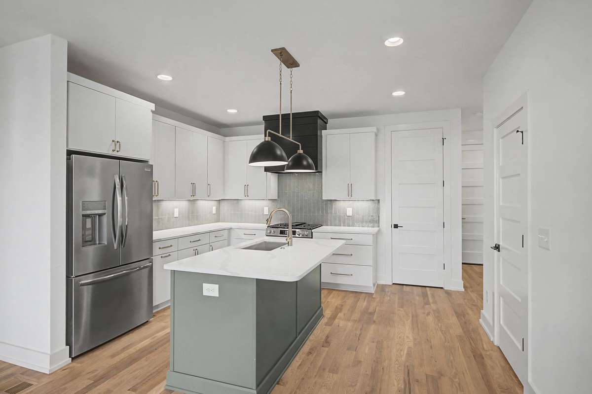 Eat in Kitchen featuring a gas oven and range