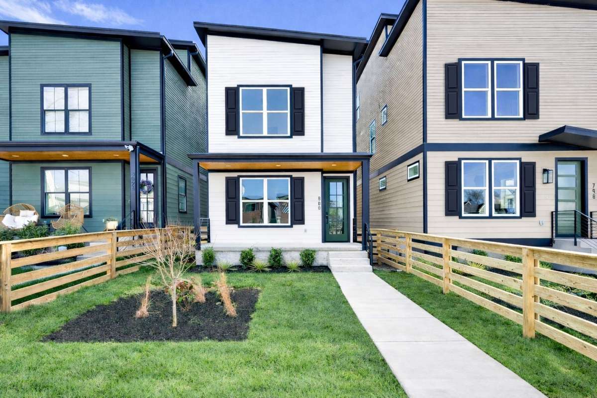 Gorgeous front yard