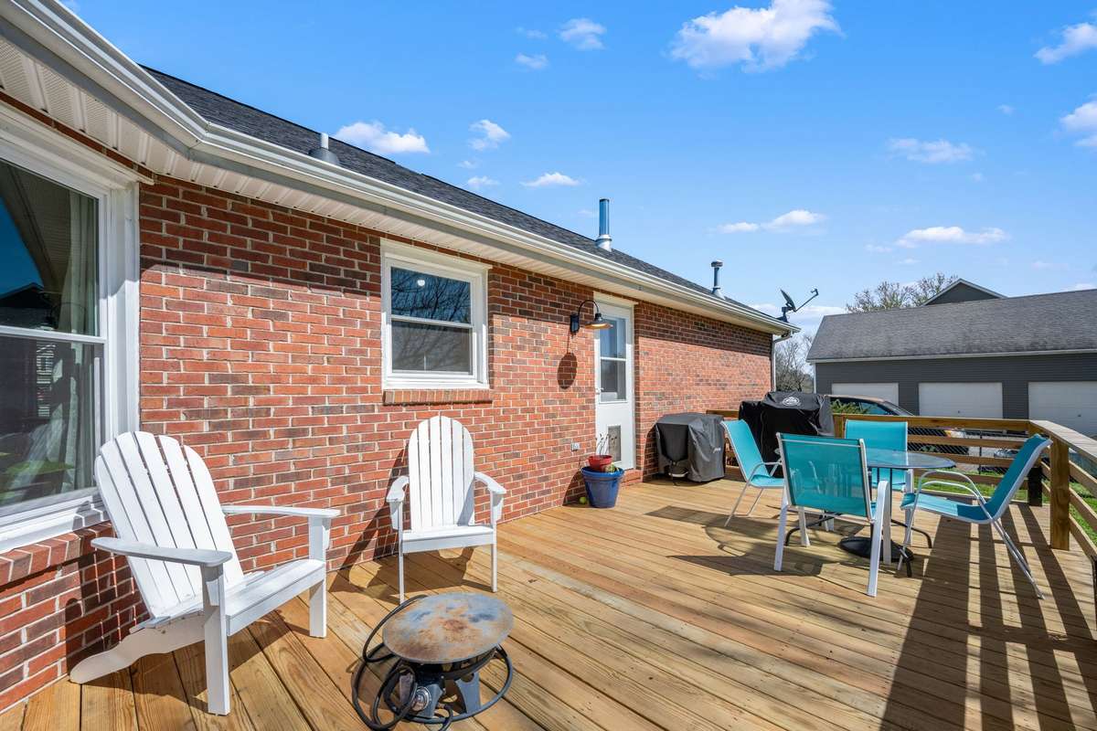 Great deck for grilling and entertaining