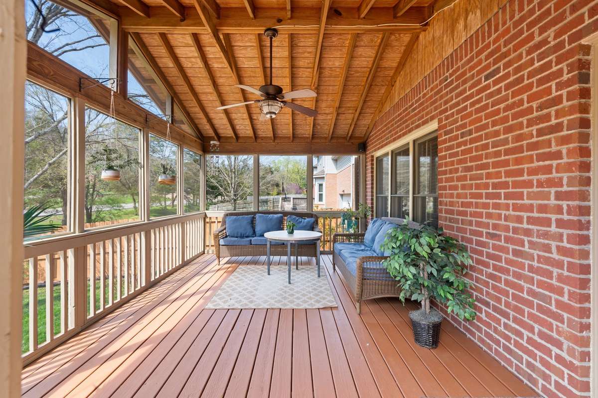 Enjoy this space rain or shine relaxing or a use as an entertaining space!