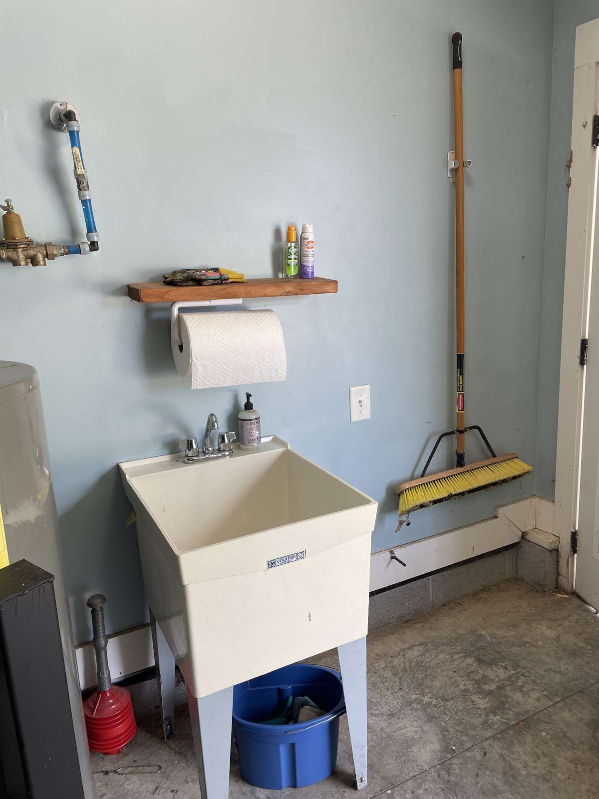Utility Sink in the Garage