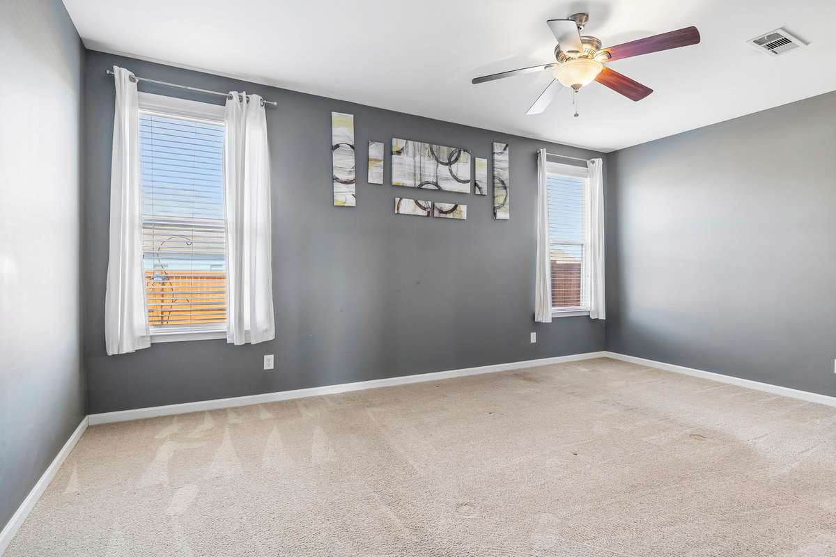 Spacious bedrooms!