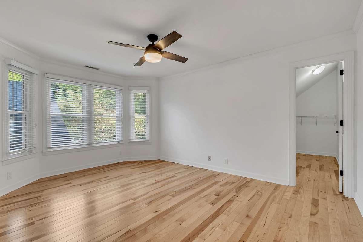 Bedroom upstairs has a very large walk-in closet