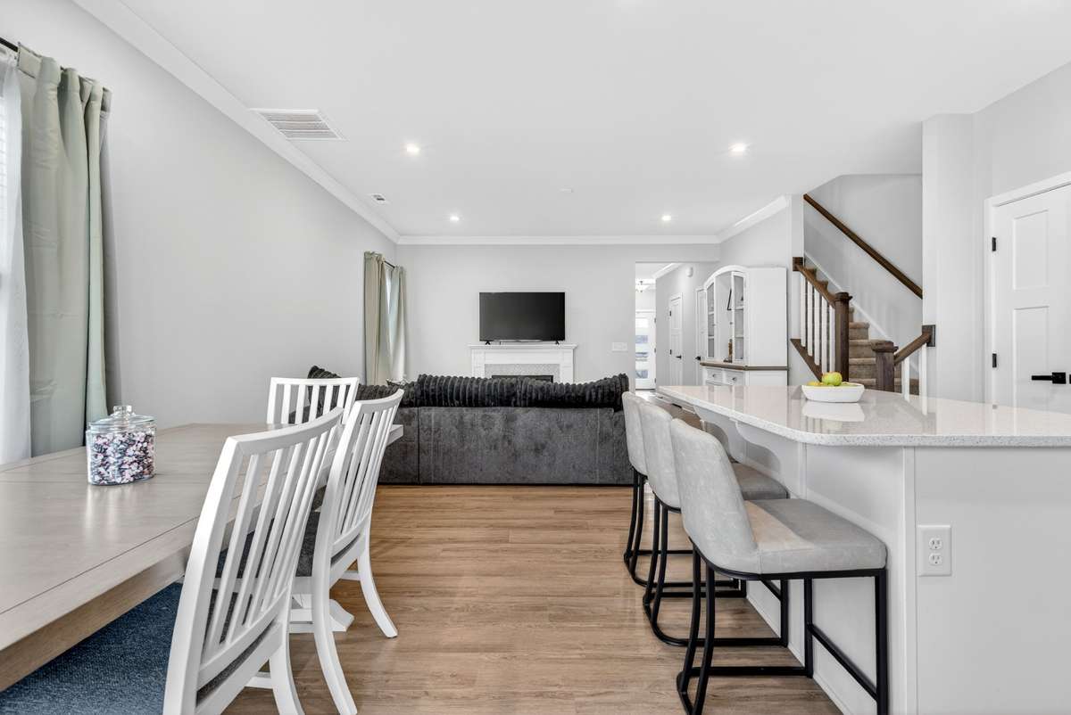 Kitchen/Dining Area