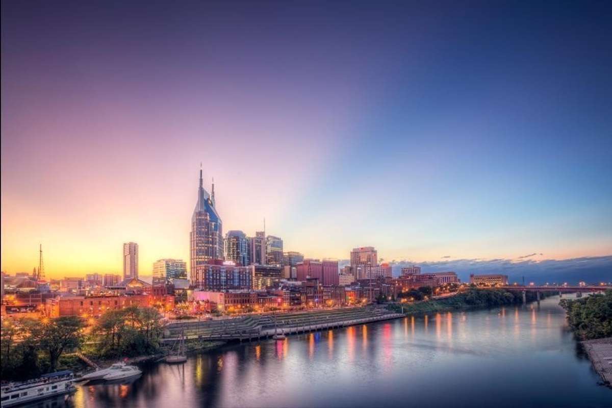 Quick 40 min Drive to Downtown Nashville