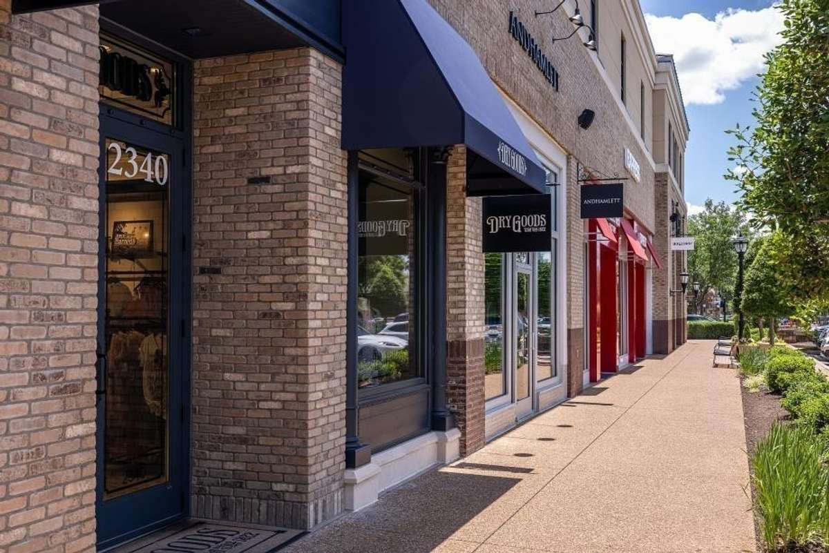 Walk to shop at The Avenue!