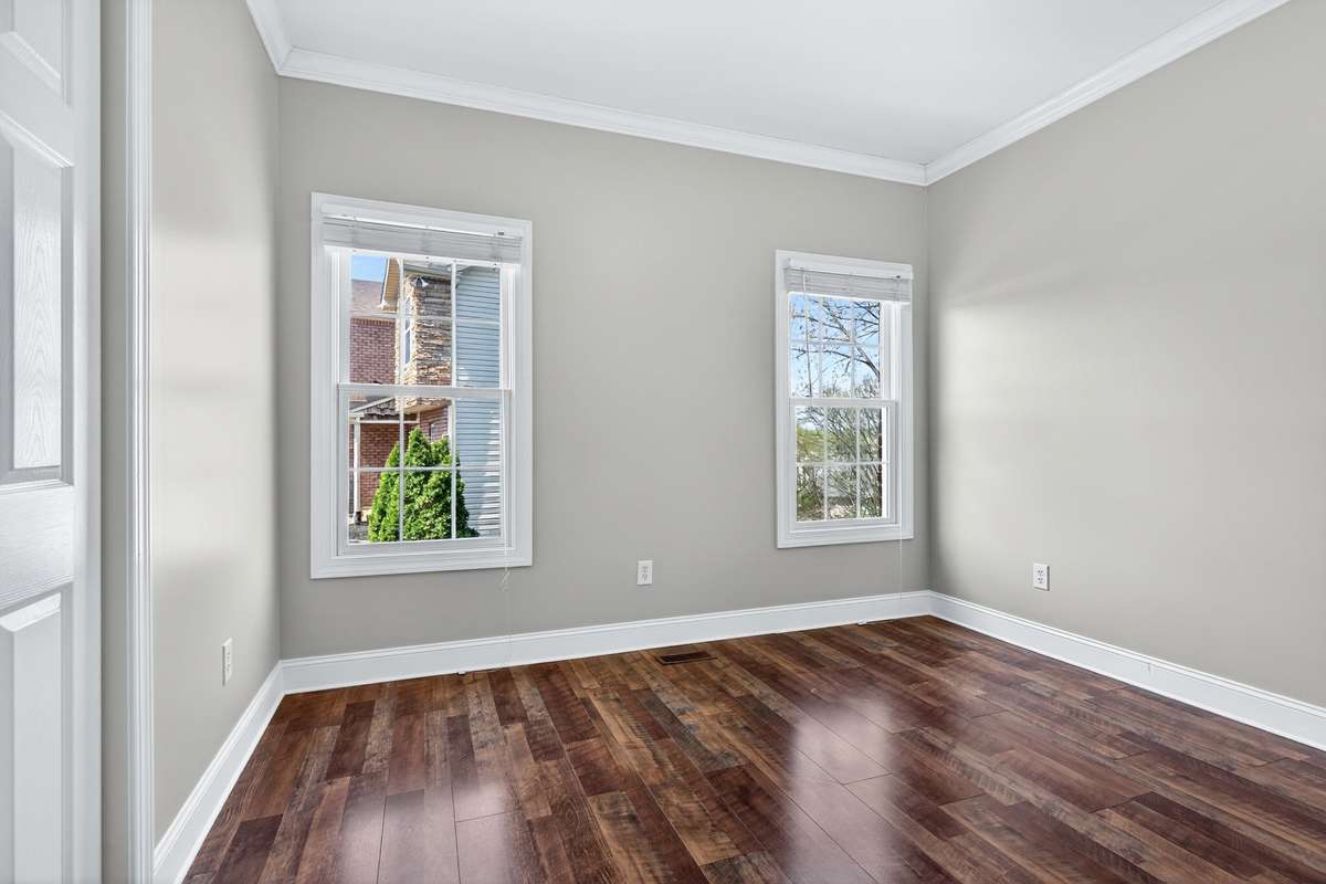 Guest bedroom
