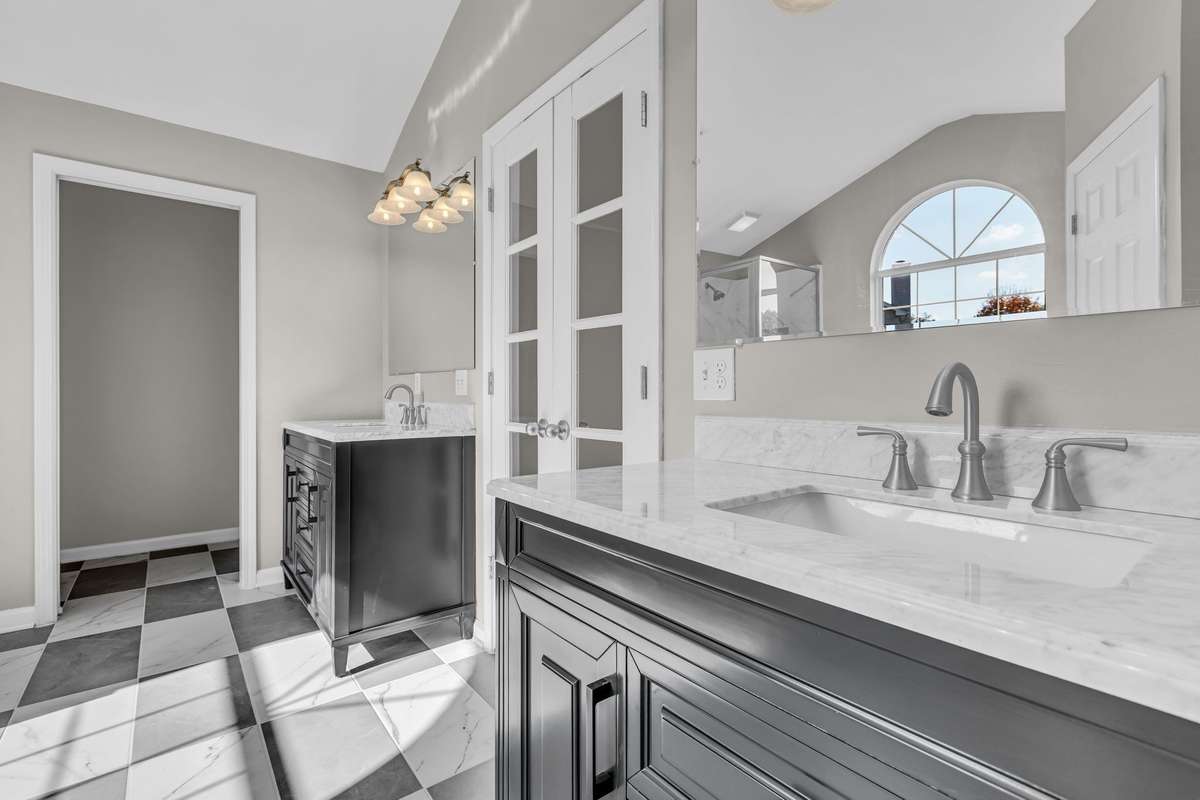 Double Vanities in Master Bathroom