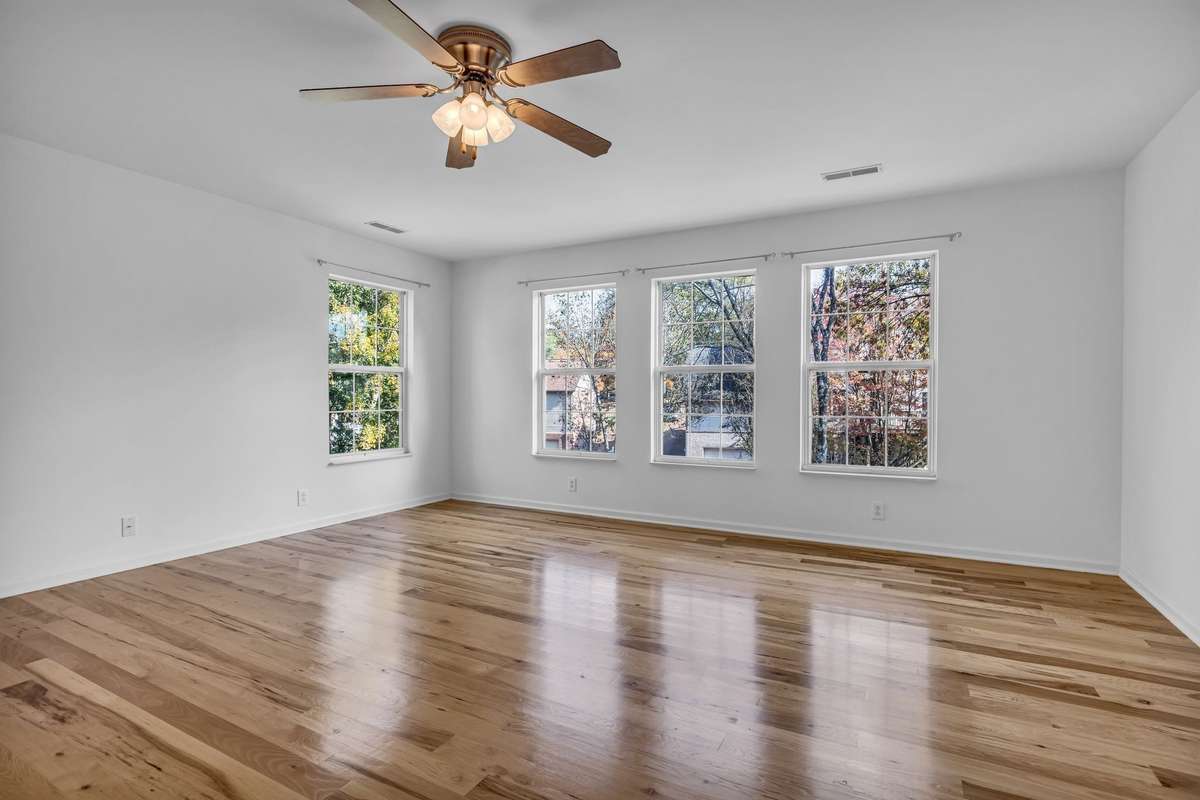 Large Bonus Room with lot of natural light is ready for any possible use. It can easily be converted to a 5th bedroom!