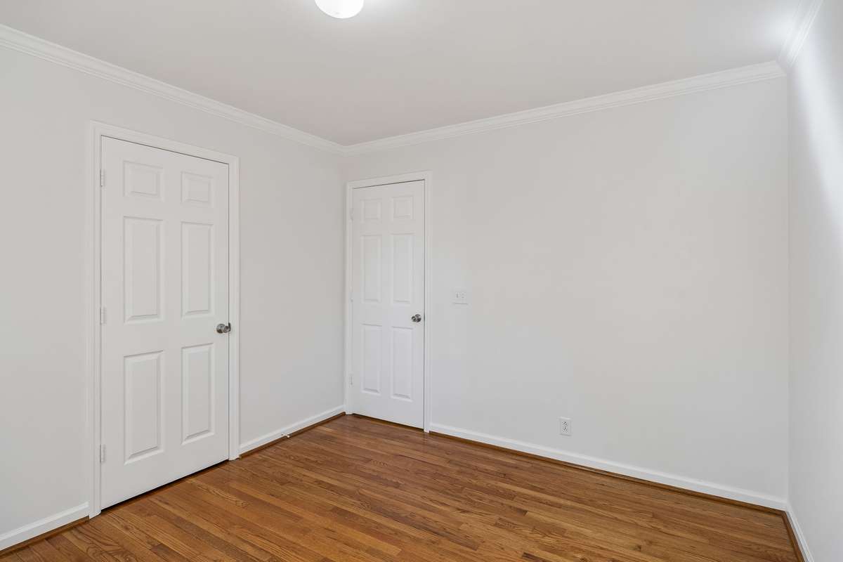 9'10" X 10'10" Bedroom