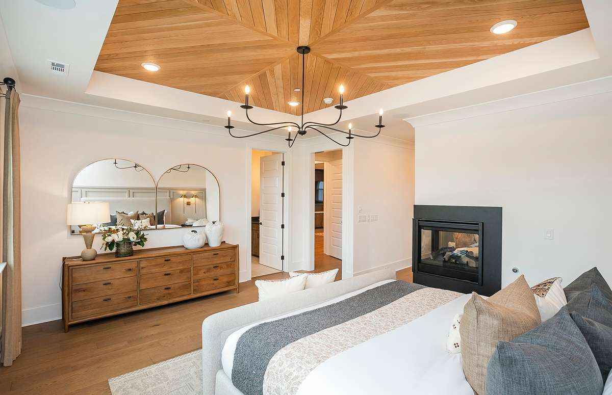Pictures are of the Foxmoor model home. All pictures shown to emphasize the builder quality and finishes available.
