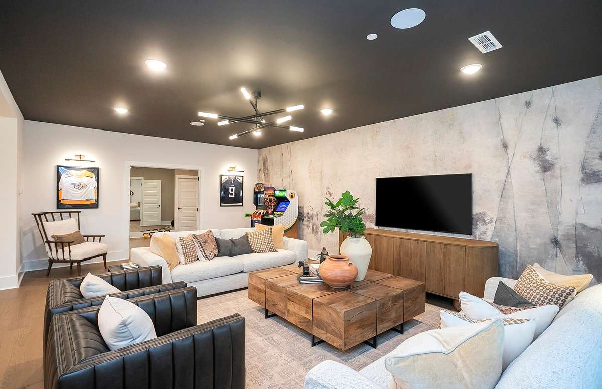 Pictures are of the Foxmoor model home. All pictures shown to emphasize the builder quality and finishes available.