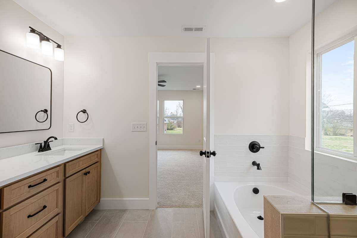Large soaker tub in primary on-suite