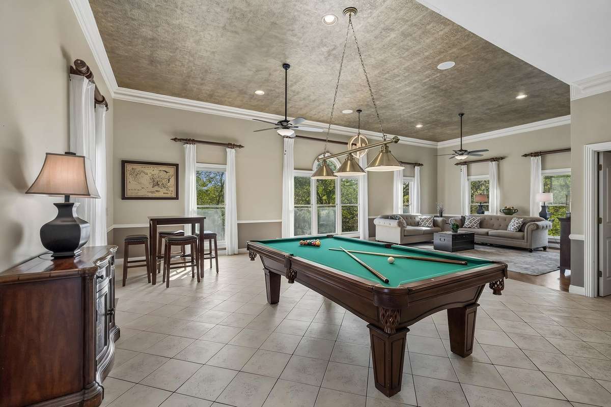 Virtual rendering - so much space for seating, a pool table and more!
